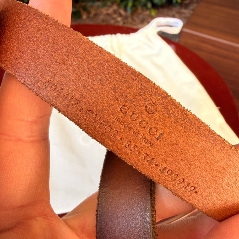 Gucci Brown Leather Marmont Belt with Gold GG Buckle - Picture 3 of 4